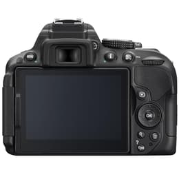 Nikon D5300 + Nikkor 18-55mm f/3.5 5.6G II ED